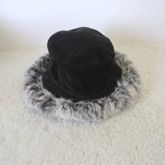 Vintage Danier Suede Bucket Hat With Fur Trim - Picture 6 of 11